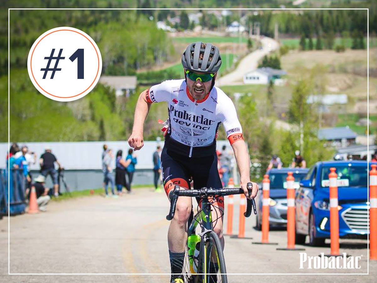 Coureur de l'équipe cycliste Probaclac–Devinci, vainqueur